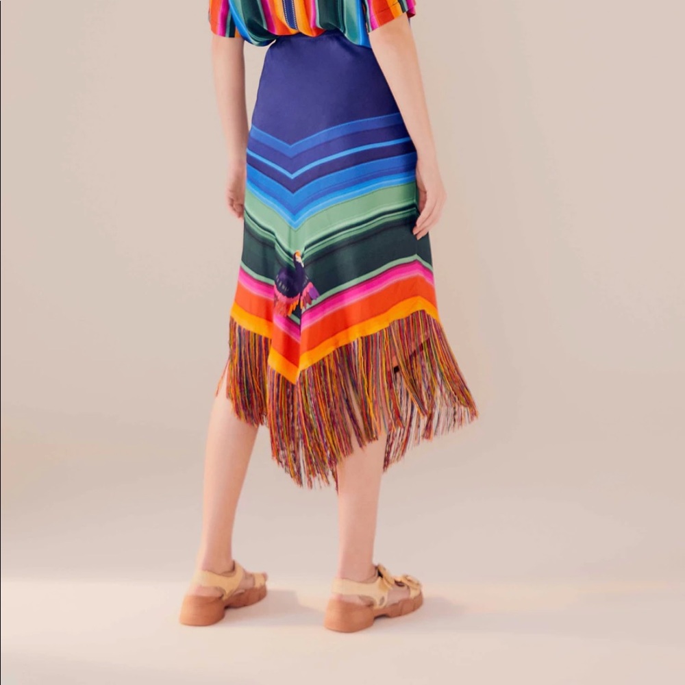 🎄 FARM Rio Rainbow Macaws Scarf Midi Skirt - Picture 7 of 15